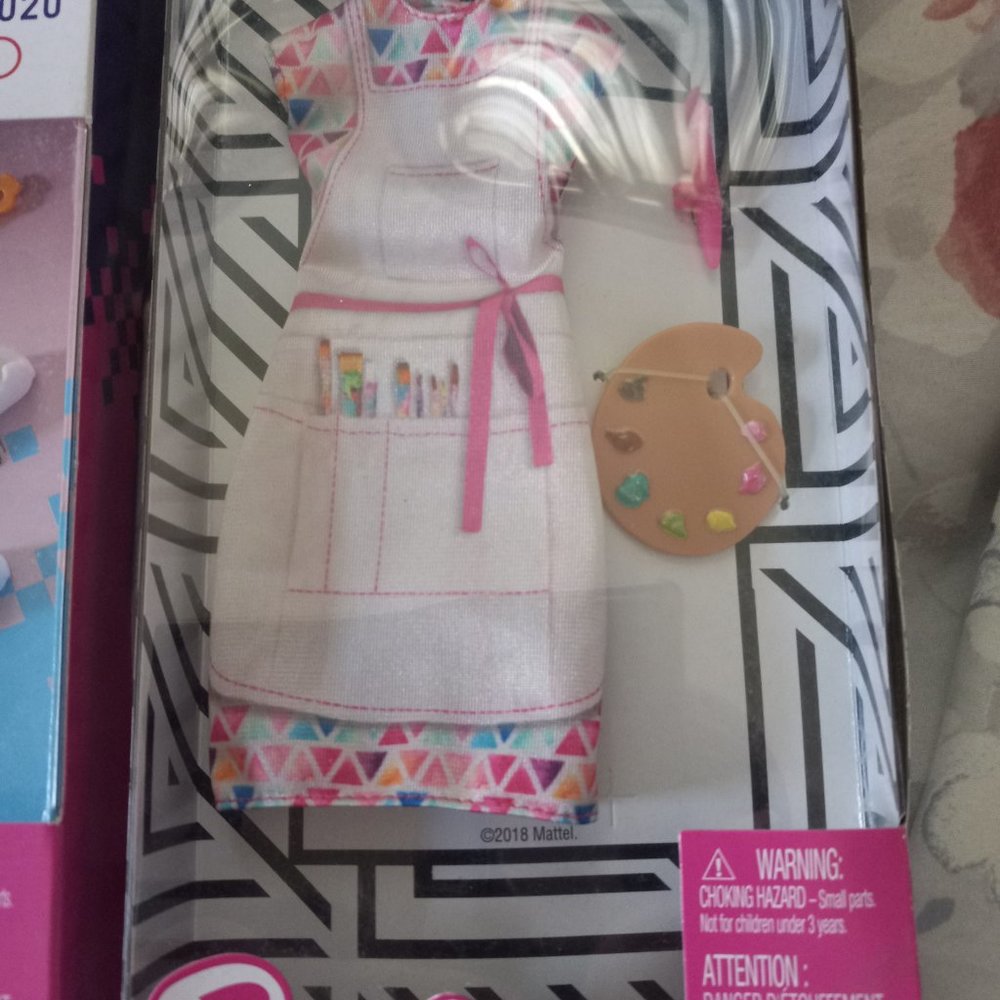 Barbie Tokyo 2020 Olympics, Fun and Art Fashions, and Water Reveal Doll - Picture 2 of 7